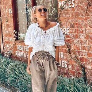 Andandrea Tufted White Peasant Top